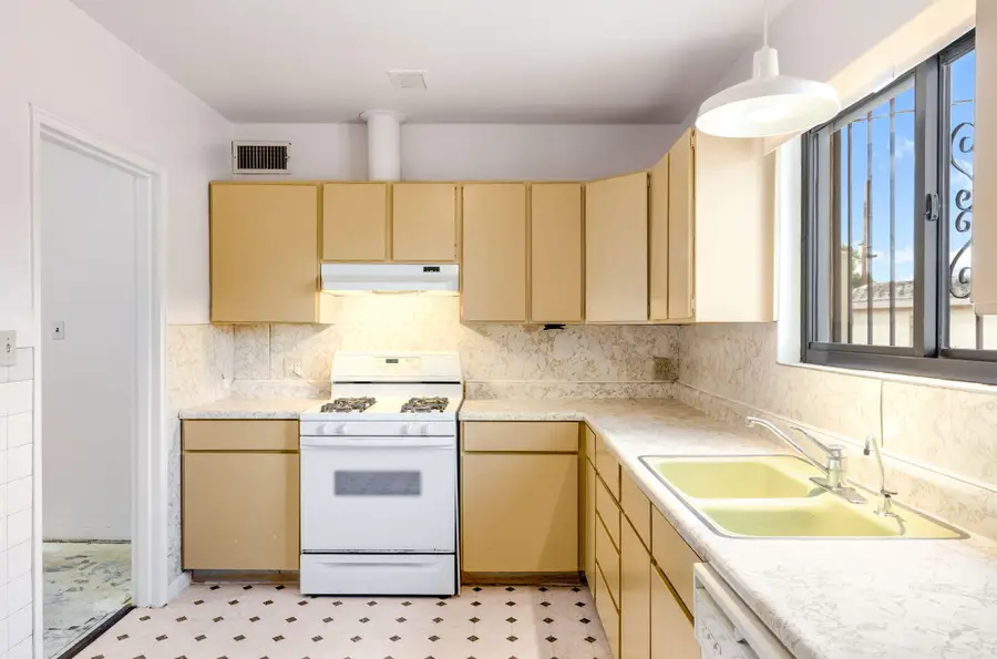 2721 Bel Air Drive Ne, Albuquerque, NM 87110 - #3