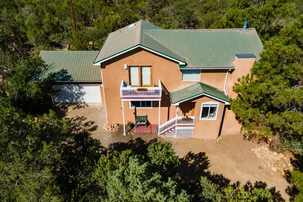 7 Mulberry Loop, Cedar Crest, NM 87008