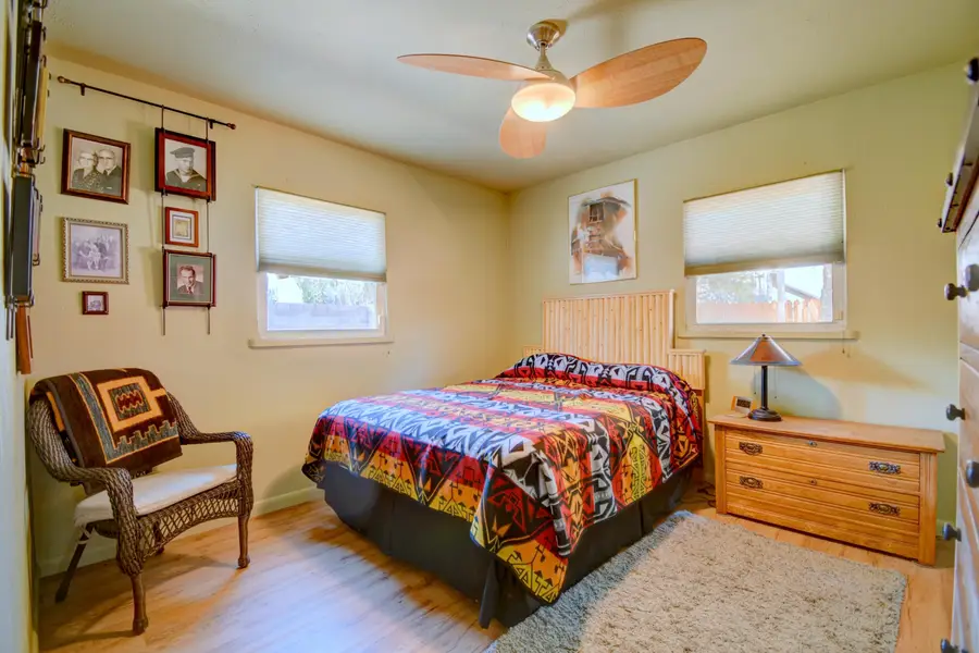6236 Hannett Avenue Ne, Albuquerque, NM 87110 - #3