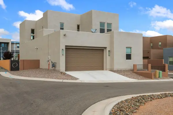2504 Parkway Avenue Ne, Rio Rancho, NM 87144