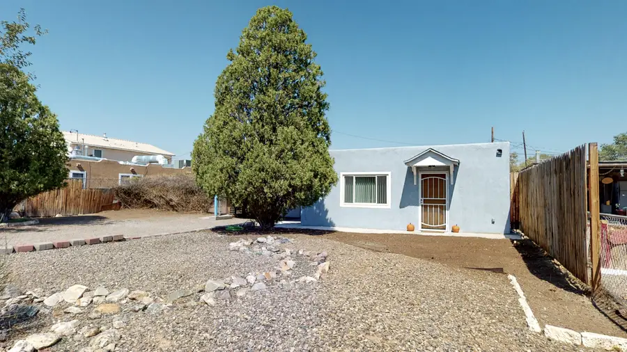 427 Headingly Avenue Nw, Albuquerque, NM 87107 - #2