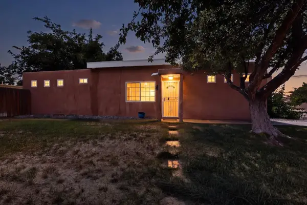 7252 Chickadee Lane Ne, Albuquerque, NM 87109