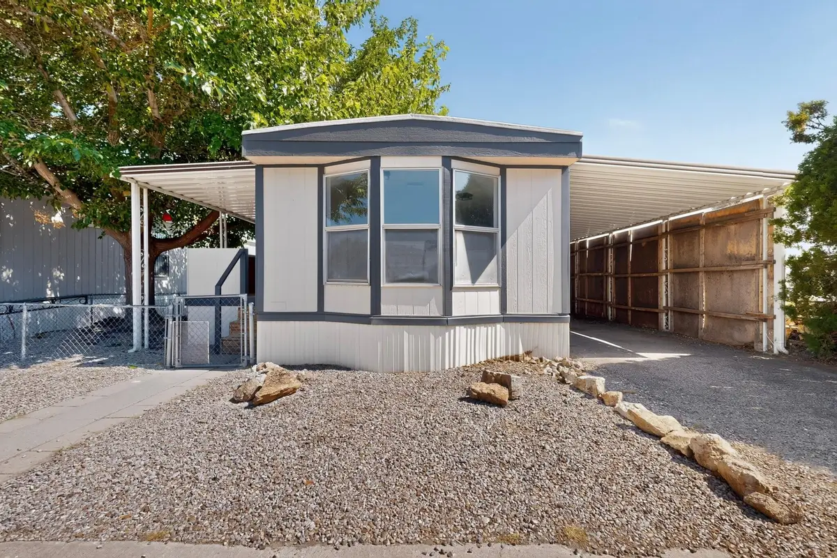 8405 Hager Avenue Se, Albuquerque, NM 87108 - #1