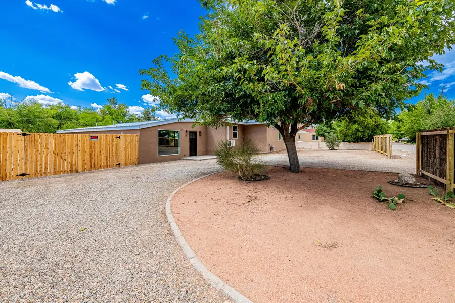 6667 Elwood Drive Nw, Los Ranchos De Albuquerque, NM 87107 - #3