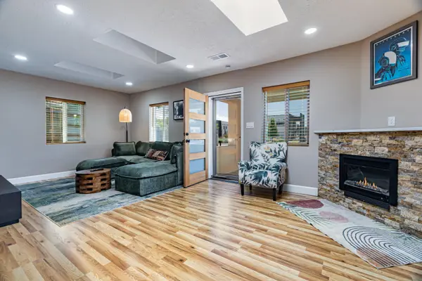 1763 Indian School Road Nw, Albuquerque, NM 87104