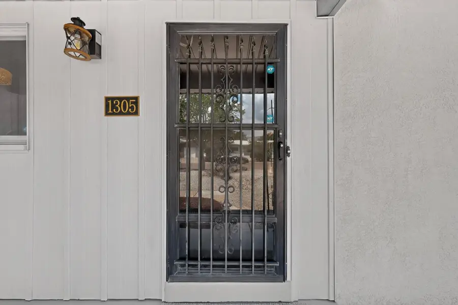 1305 Chama Street Ne, Albuquerque, NM 87110 - #3