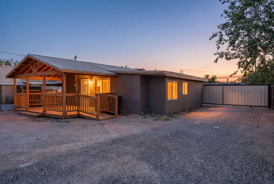 523 Aztec Road Nw, Albuquerque, NM 87107 - #2