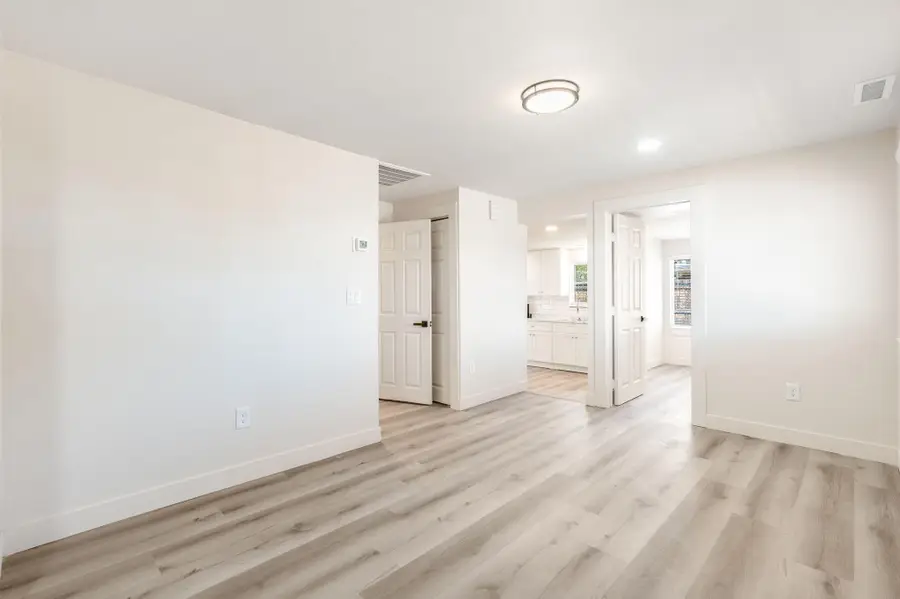 523 Aztec Road Nw, Albuquerque, NM 87107 - #3