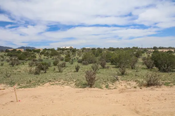 16 Neighborly Way, Edgewood, NM 87015