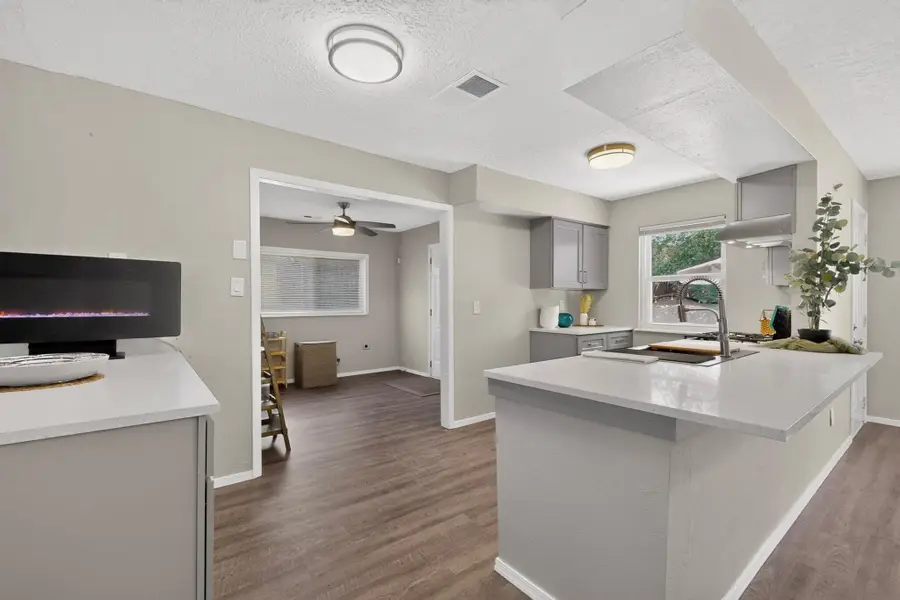 736 Monell Drive Ne, Albuquerque, NM 87123 - #2