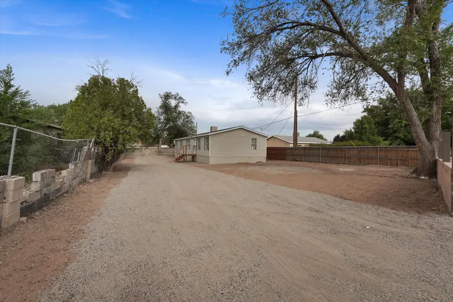 2106 Perry Road Sw, Albuquerque, NM 87105 - #2