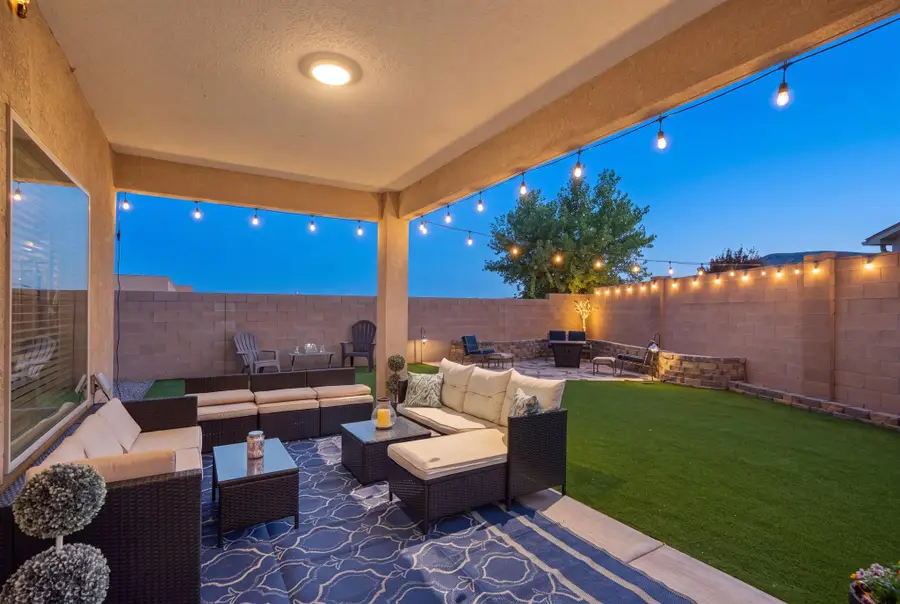 940 Firewheel Loop Sw, Los Lunas, NM 87031 - #2