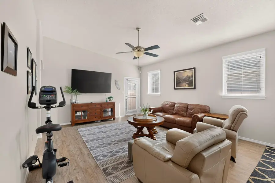 5815 Mafraq Avenue Nw, Albuquerque, NM 87114 - #2