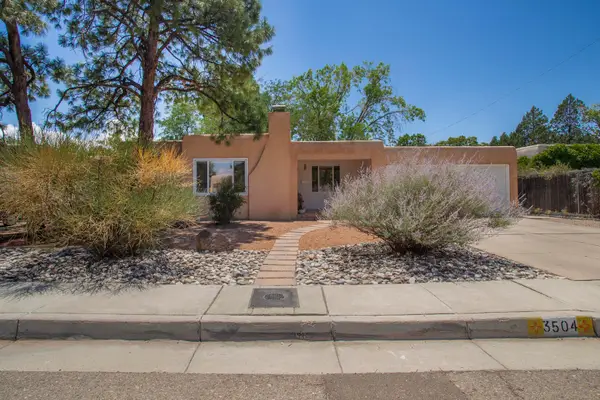 3504 Calle Del Ranchero Ne, Albuquerque, NM 87106