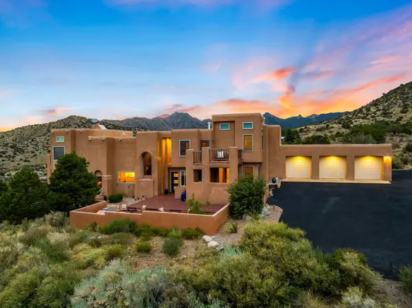 18 Tierra Monte Drive Ne, Albuquerque, NM 87122