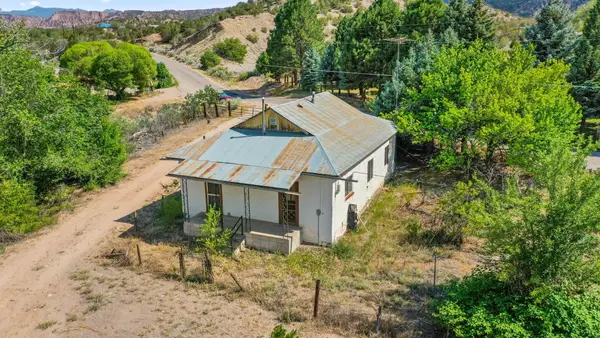 132 State Road 580, Dixon, NM 87527
