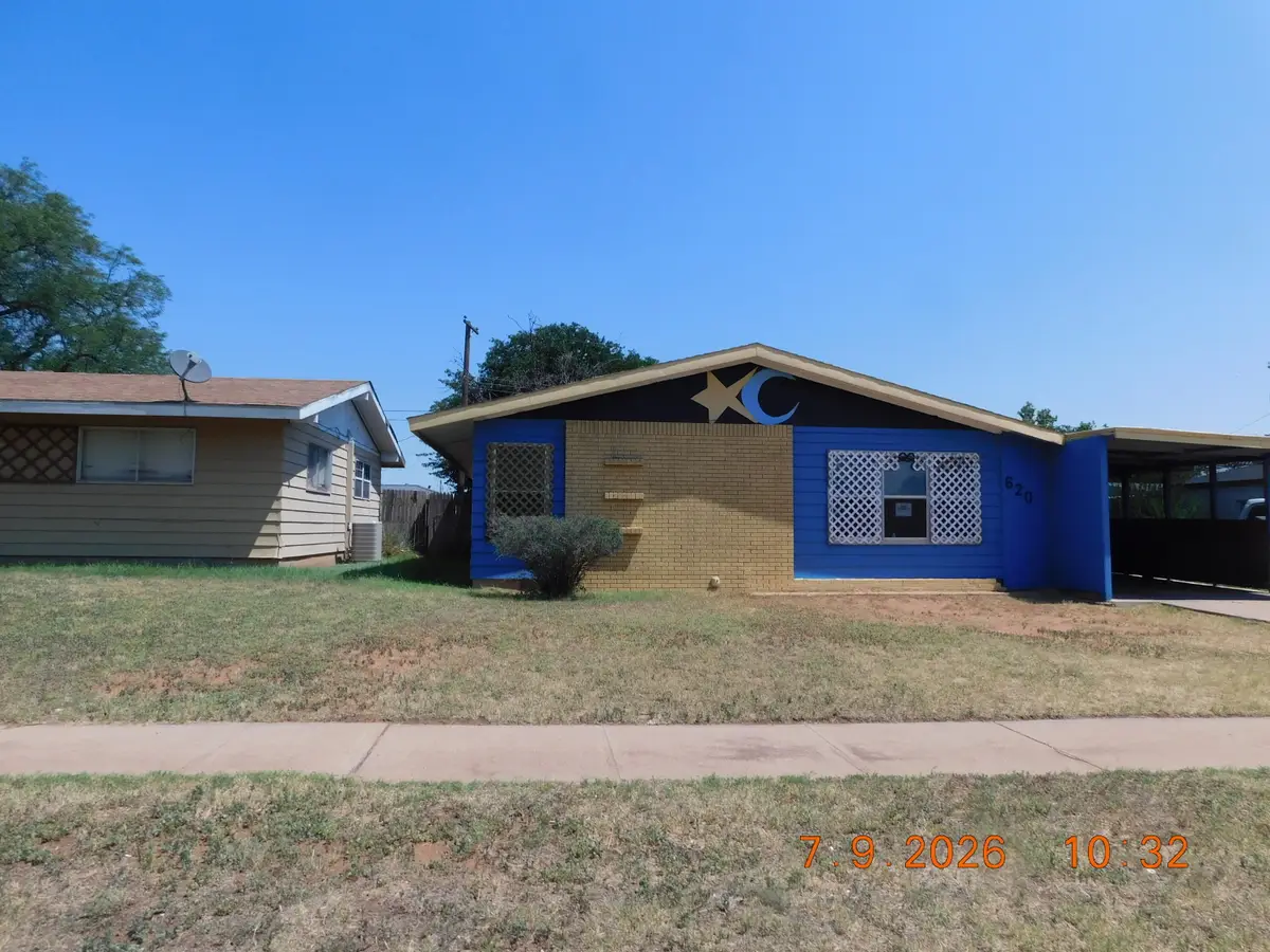 620 W 18th Street, Clovis, NM 88101 - #1