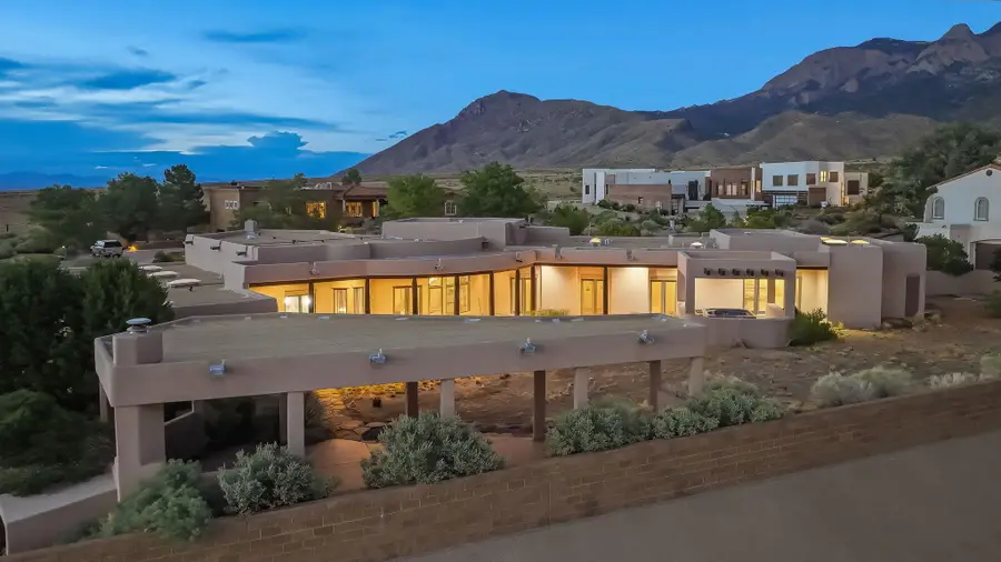 9800 Desert Mountain Road Ne, Albuquerque, NM 87122 - #2