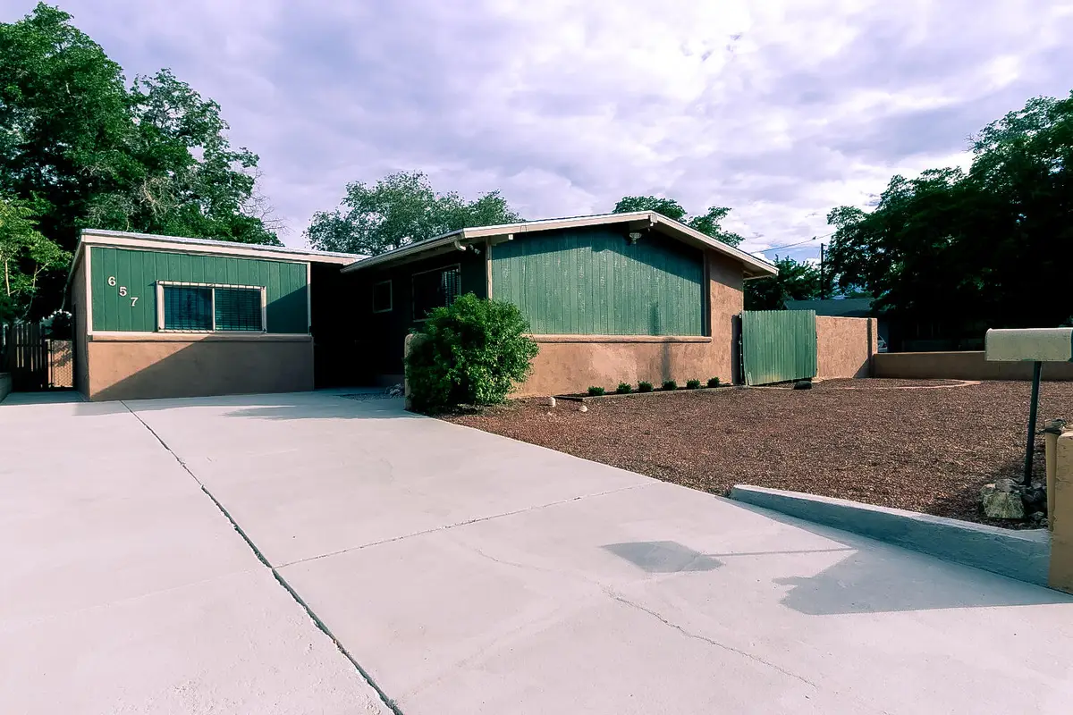 657 Grace Street Ne, Albuquerque, NM 87123 - #1