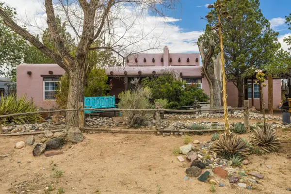 527 Mesilla Street Ne, Albuquerque, NM 87108