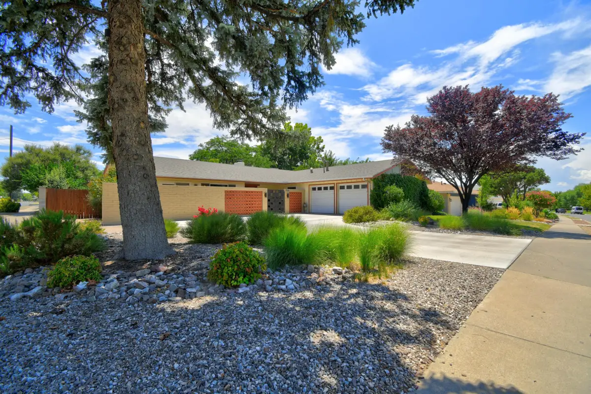 7516 Bellrose Avenue Ne, Albuquerque, NM 87110 - #1