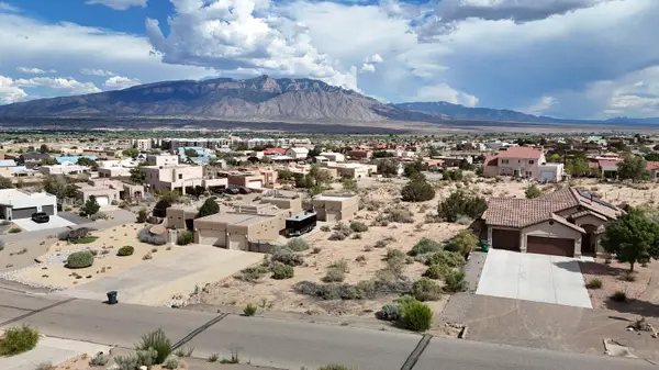 6908 Nagoya Road Ne, Rio Rancho, NM 87144