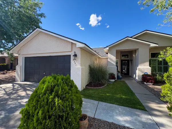 8201 Summerfield Court Sw, Albuquerque, NM 87121