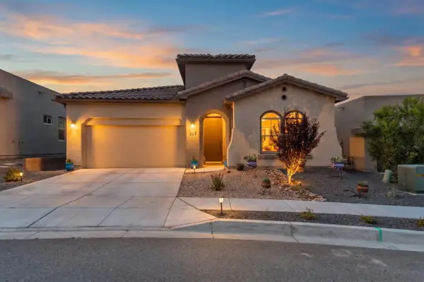 7069 Crystal Drive Ne, Rio Rancho, NM 87144