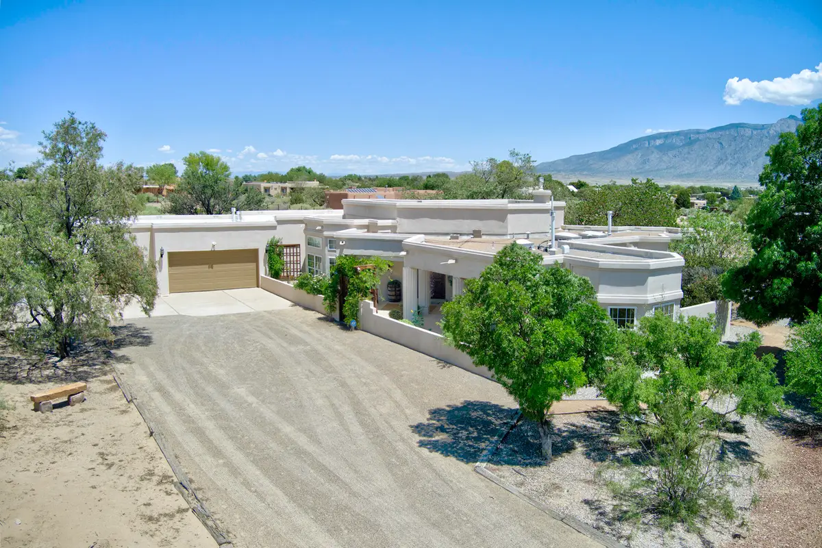 168 Camino Rayo Del Sol, Corrales, NM 87048 - #1