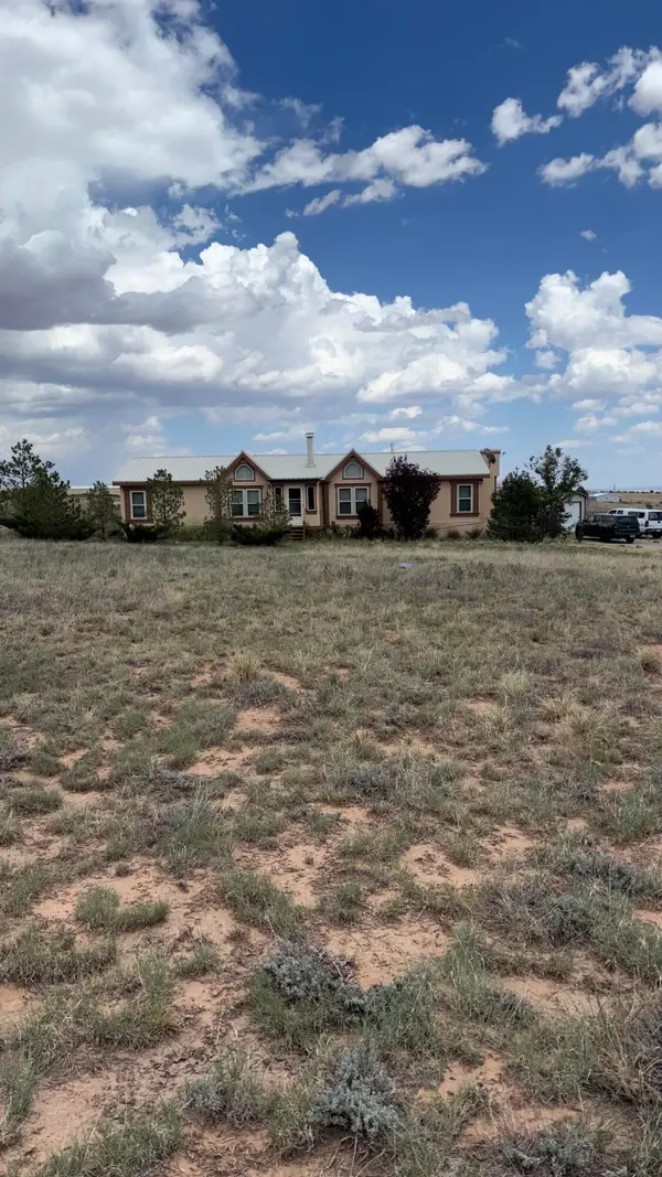 8 Dusty Lane, Edgewood, NM 87015