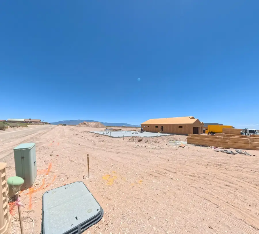 320 6th Street Ne, Rio Rancho, NM 87124 - #3
