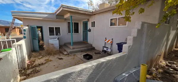 518 Valencia Drive Se, Albuquerque, NM 87108