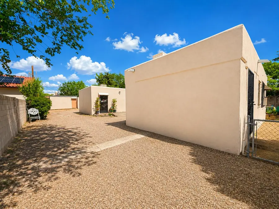 616 & 618 Mesilla Street Se, Albuquerque, NM 87108 - #3