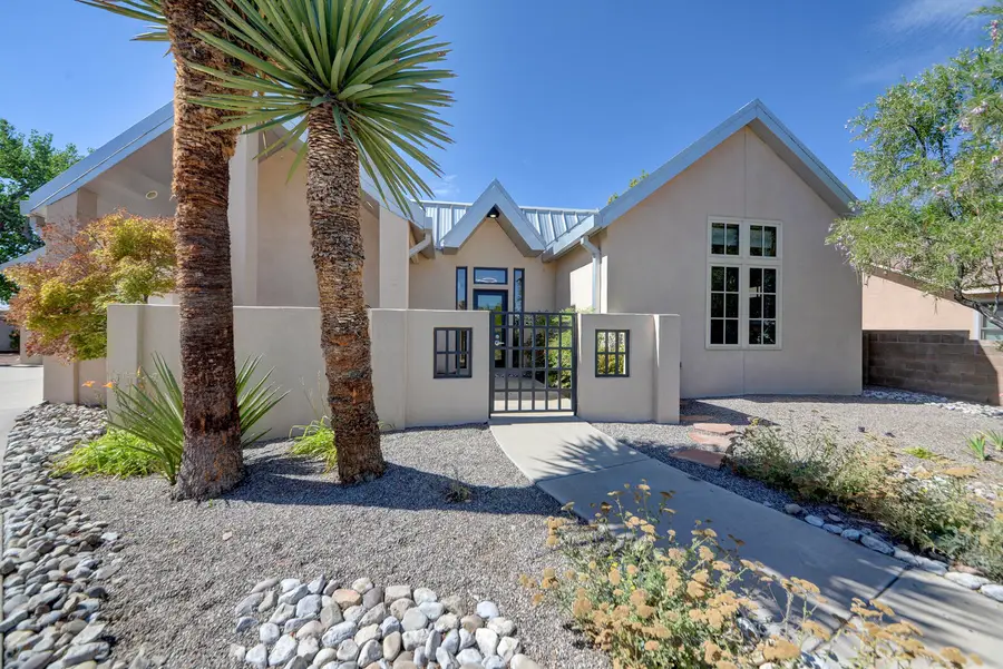 2204 Via Granada Place Nw, Albuquerque, NM 87104 - #2