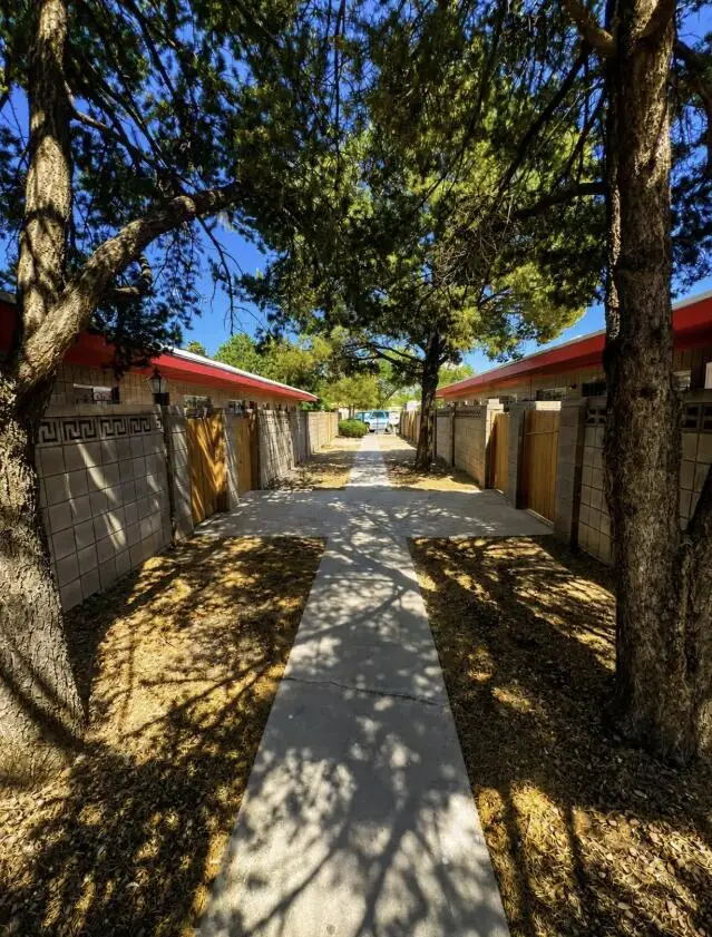 631 & 633 Mesilla Street Se, Albuquerque, NM 87108 - #1
