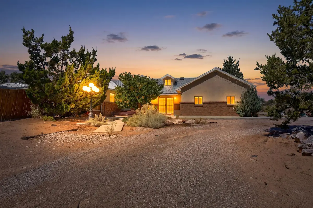 135 Reclining Acres Road, Corrales, NM 87048 - #1