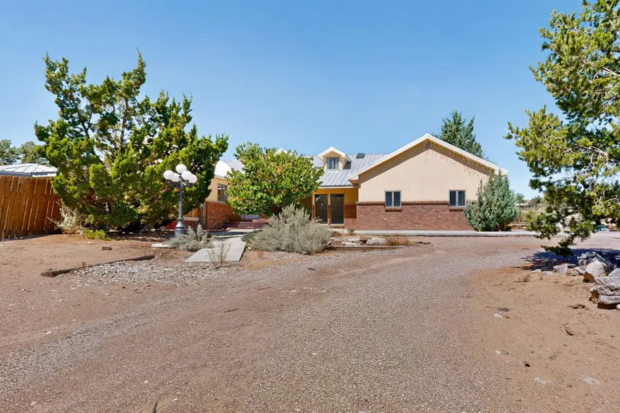 135 Reclining Acres Road, Corrales, NM 87048 - #2