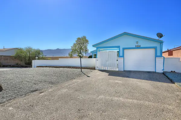 286 Pearl Drive Ne, Rio Rancho, NM 87124