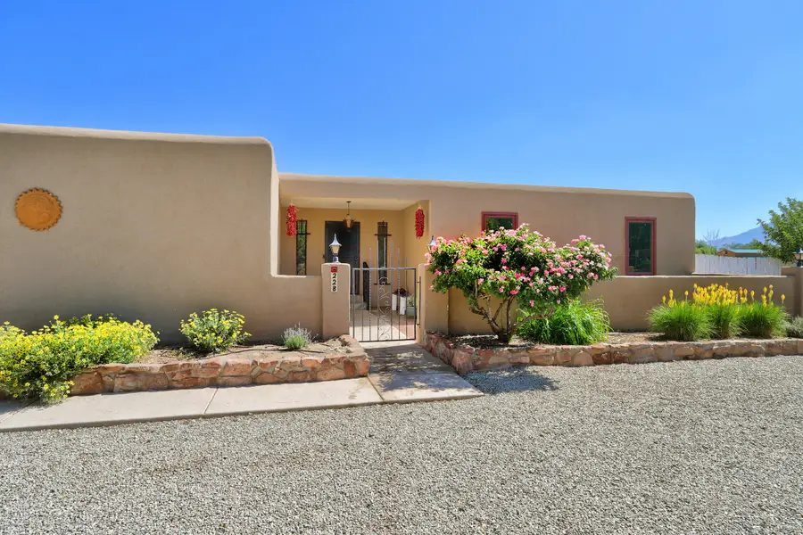 228 Los Manzanos Road, Corrales, NM 87048 - #3