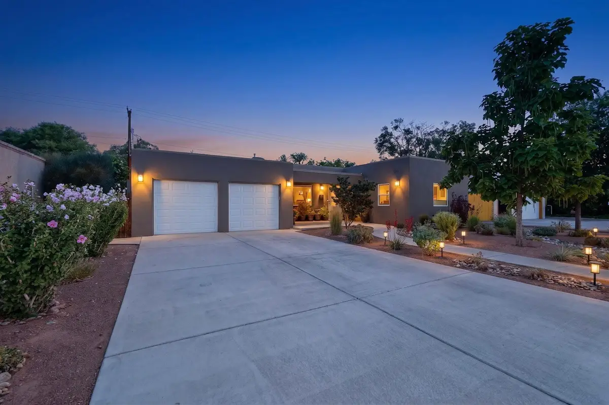 328 Fontana Place Ne, Albuquerque, NM 87108 - #1