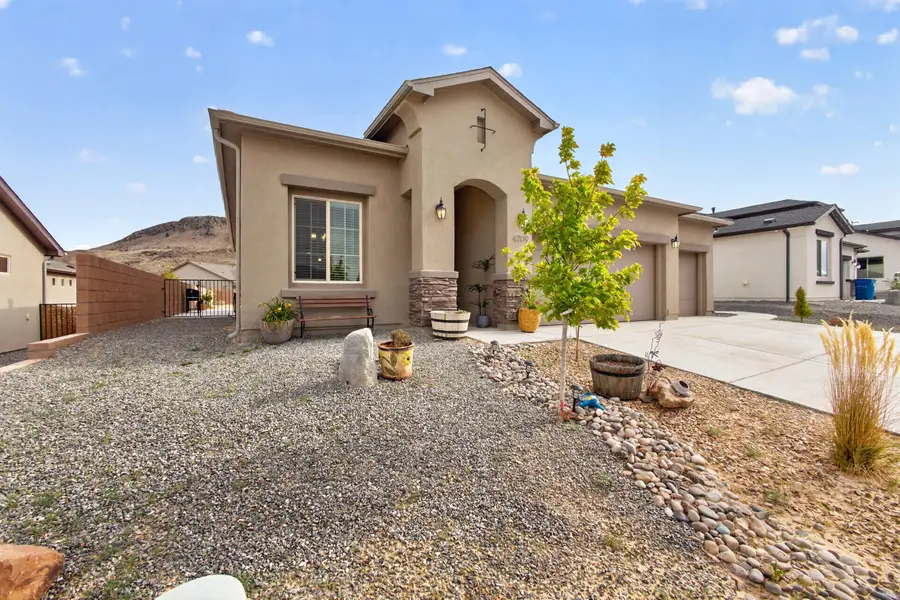 4709 Manzano Peak Street Sw, Los Lunas, NM 87031 - #2