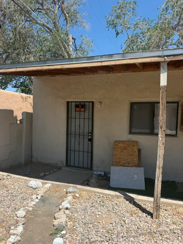 211 Texas Street Ne, Albuquerque, NM 87108