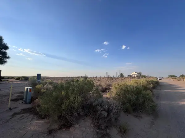 1805 Eucalyptus Road Ne, Rio Rancho, NM 87144