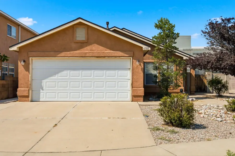6705 Photinia Place Nw, Albuquerque, NM 87121 - #2