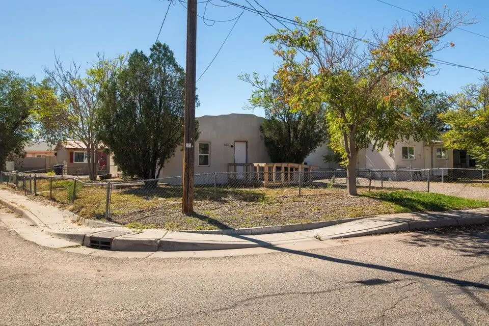 502 Headingly Avenue Nw, Albuquerque, NM 87107 - #1