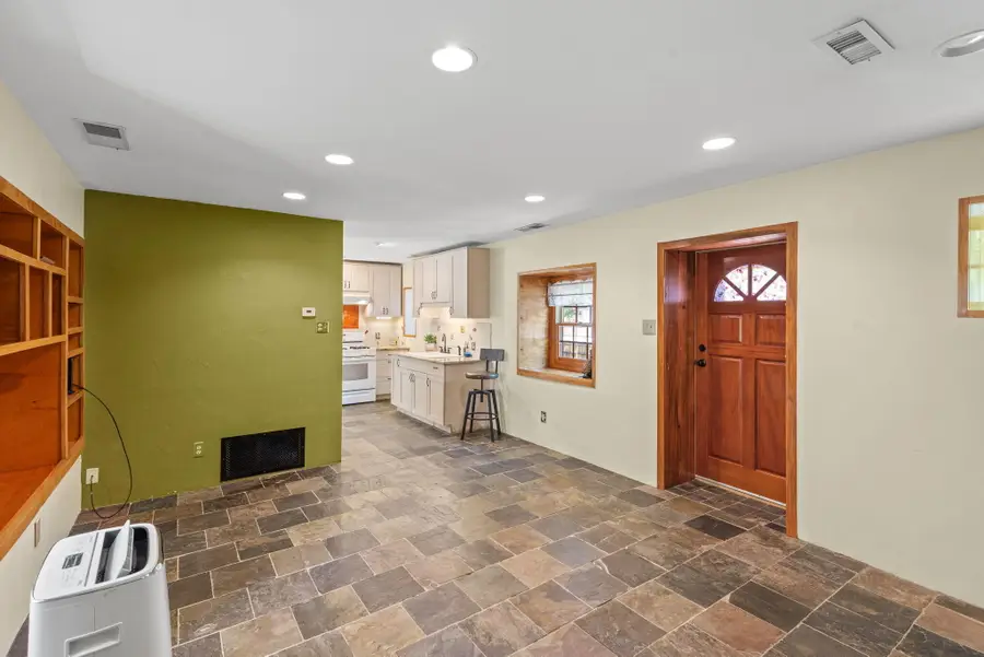 500 Cromwell Avenue Sw, Albuquerque, NM 87102 - #2