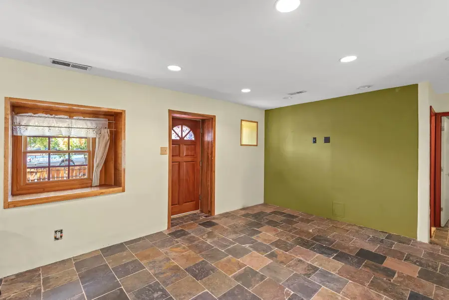 500 Cromwell Avenue Sw, Albuquerque, NM 87102 - #3
