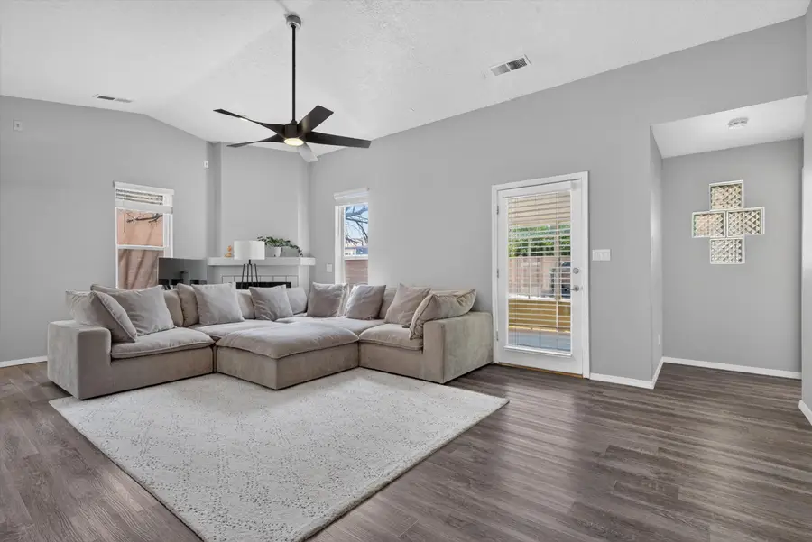 6608 Honeylocust Avenue Nw, Albuquerque, NM 87121 - #3