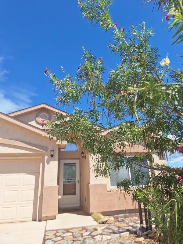 26 Avenida Sereno Place, Los Lunas, NM 87031