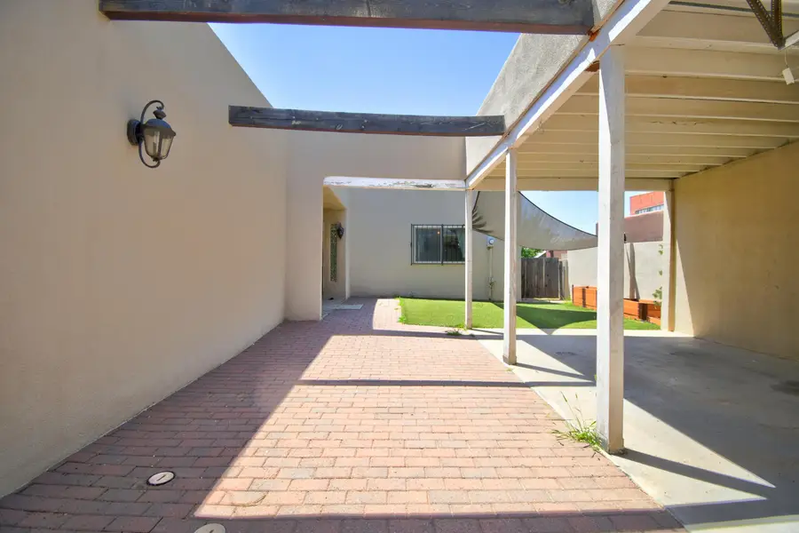8906 Spain Road Ne, Albuquerque, NM 87111 - #2